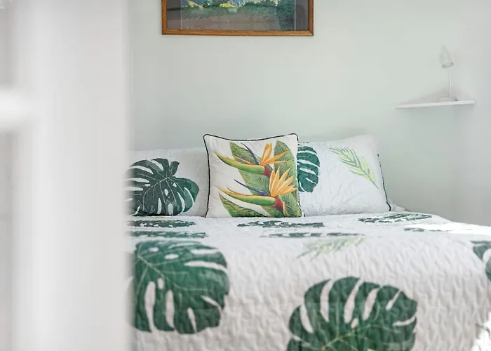 Stylish 1Br Apartment With Ac Full Kitchen & Wd - Just Steps To The Beach
